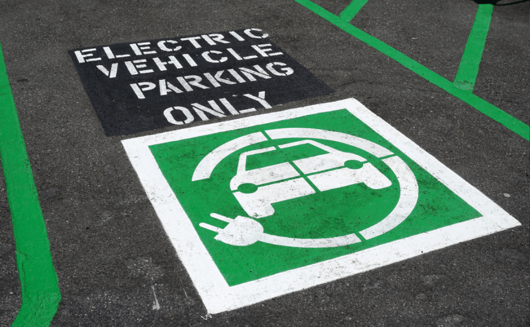 UK Government and EV industry discuss 2030 goals
