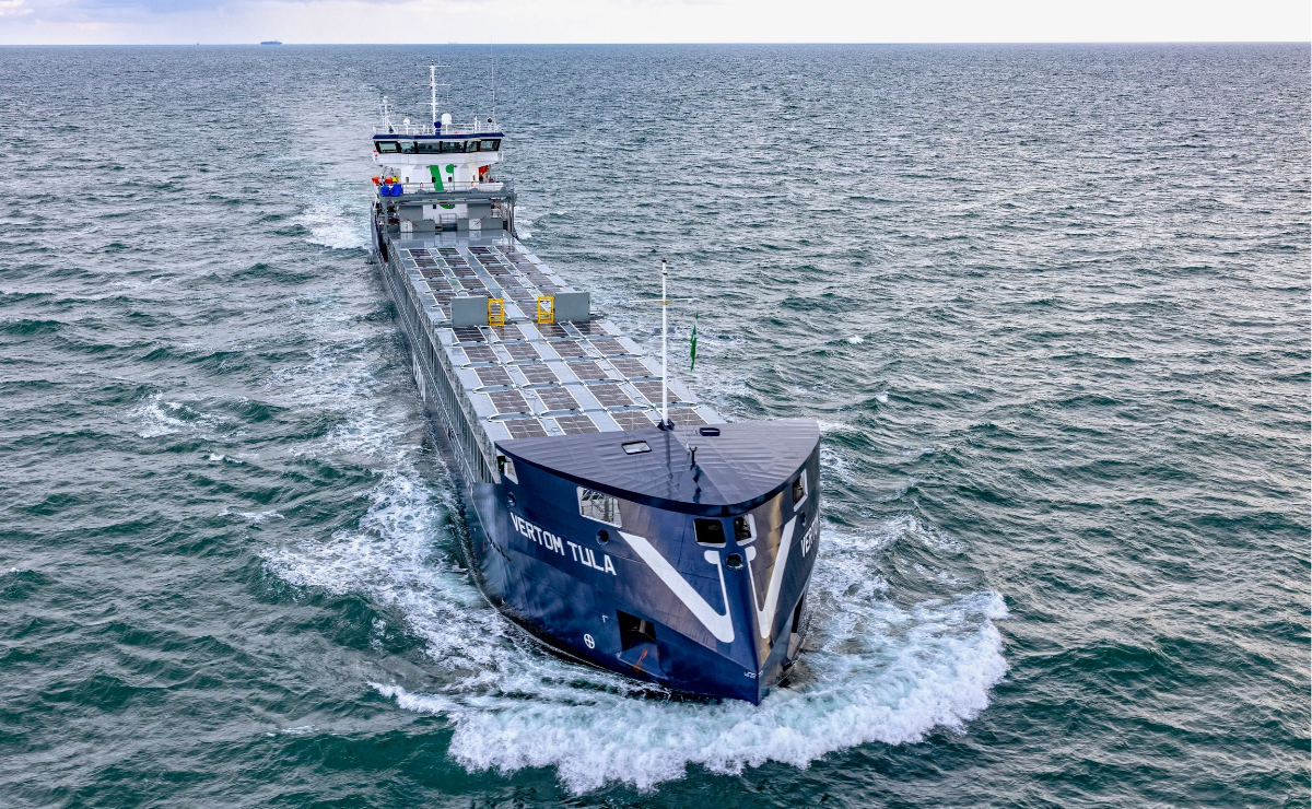 Solar panels on cargo vessel