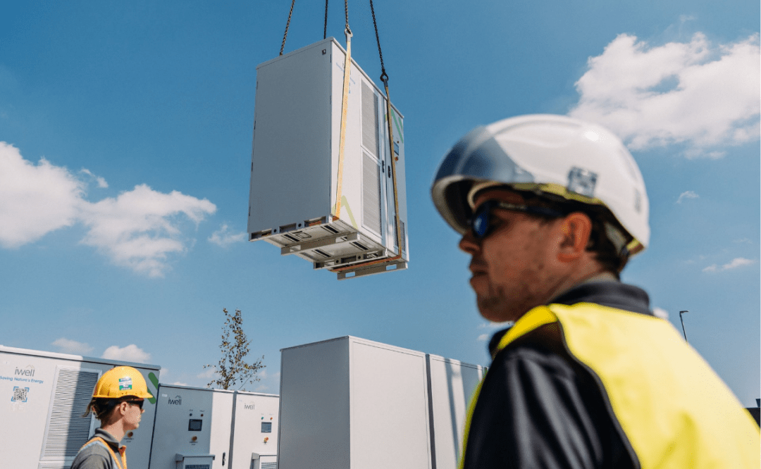 Solnet Group and iwell launch energy partnership to boost security